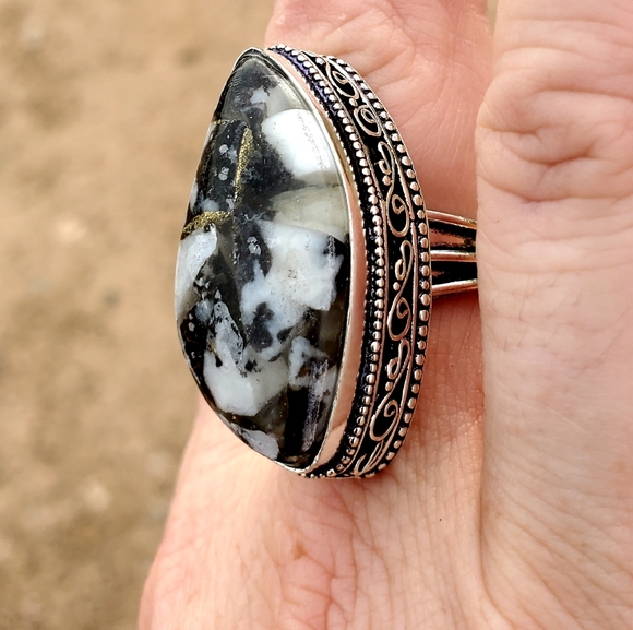 New White Buffalo Antique Design Silver Ring. - Picture 8 of 16